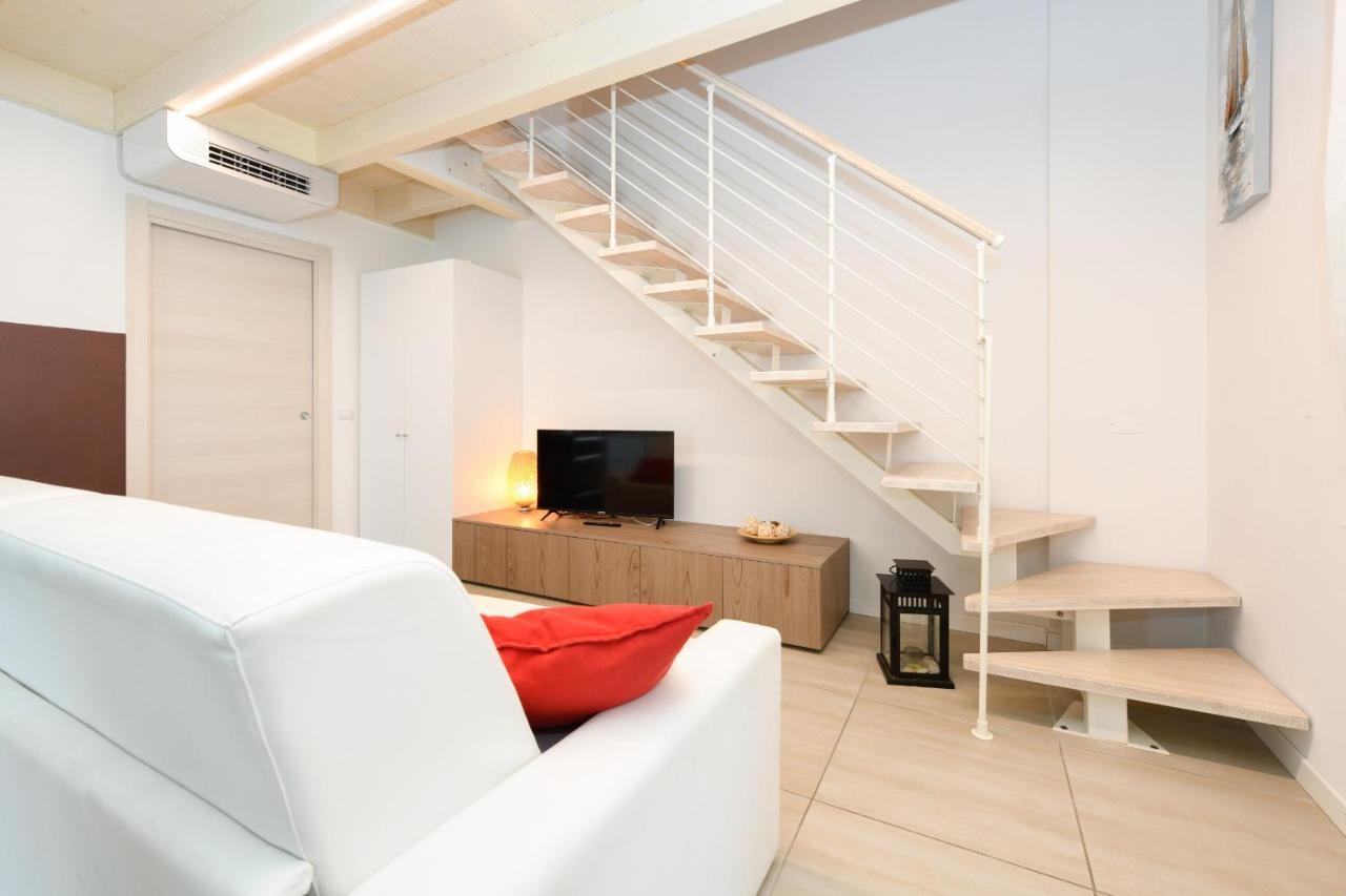 Borgo Gasparina Family Apartments Кастельнуово-дель-Гарда Экстерьер фото