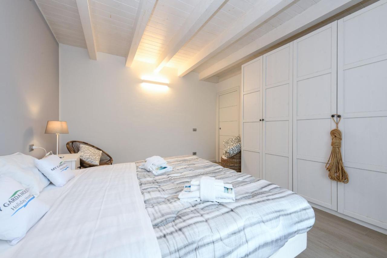 Borgo Gasparina Family Apartments Кастельнуово-дель-Гарда Экстерьер фото